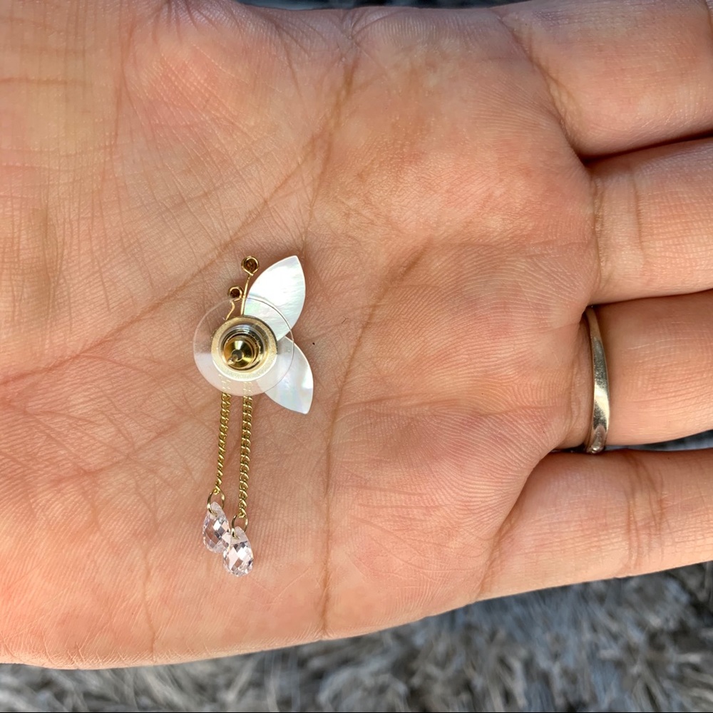 Needle style shell butterfly tassel earrings - Picture 11 of 12